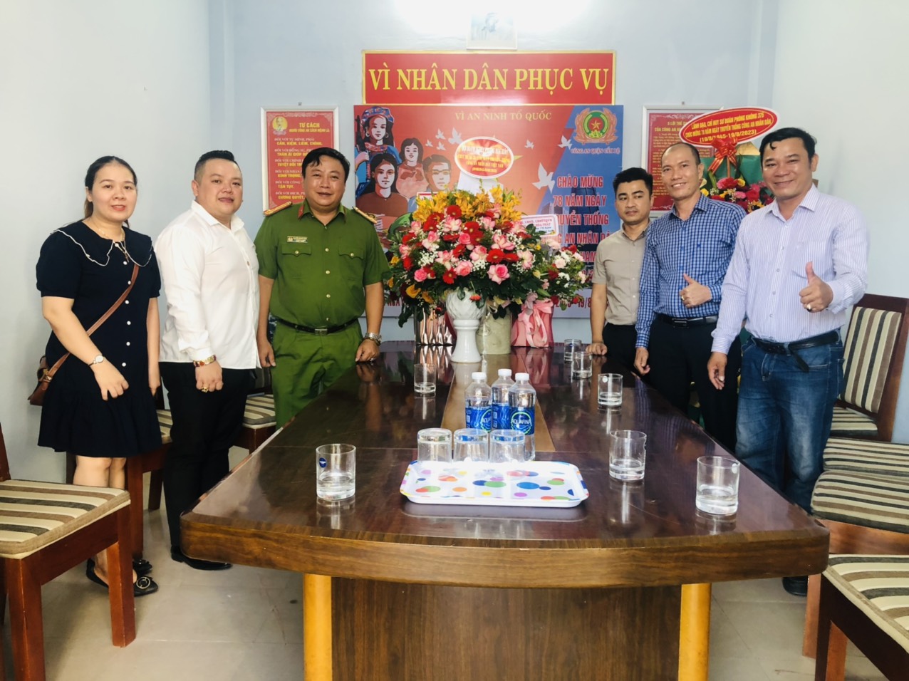 Chào mừng kỷ niệm 78 năm ngày truyền thống Công an nhân dân Việt Nam và 18 năm Ngày hội Toàn dân bảo vệ an ninh Tổ Quốc