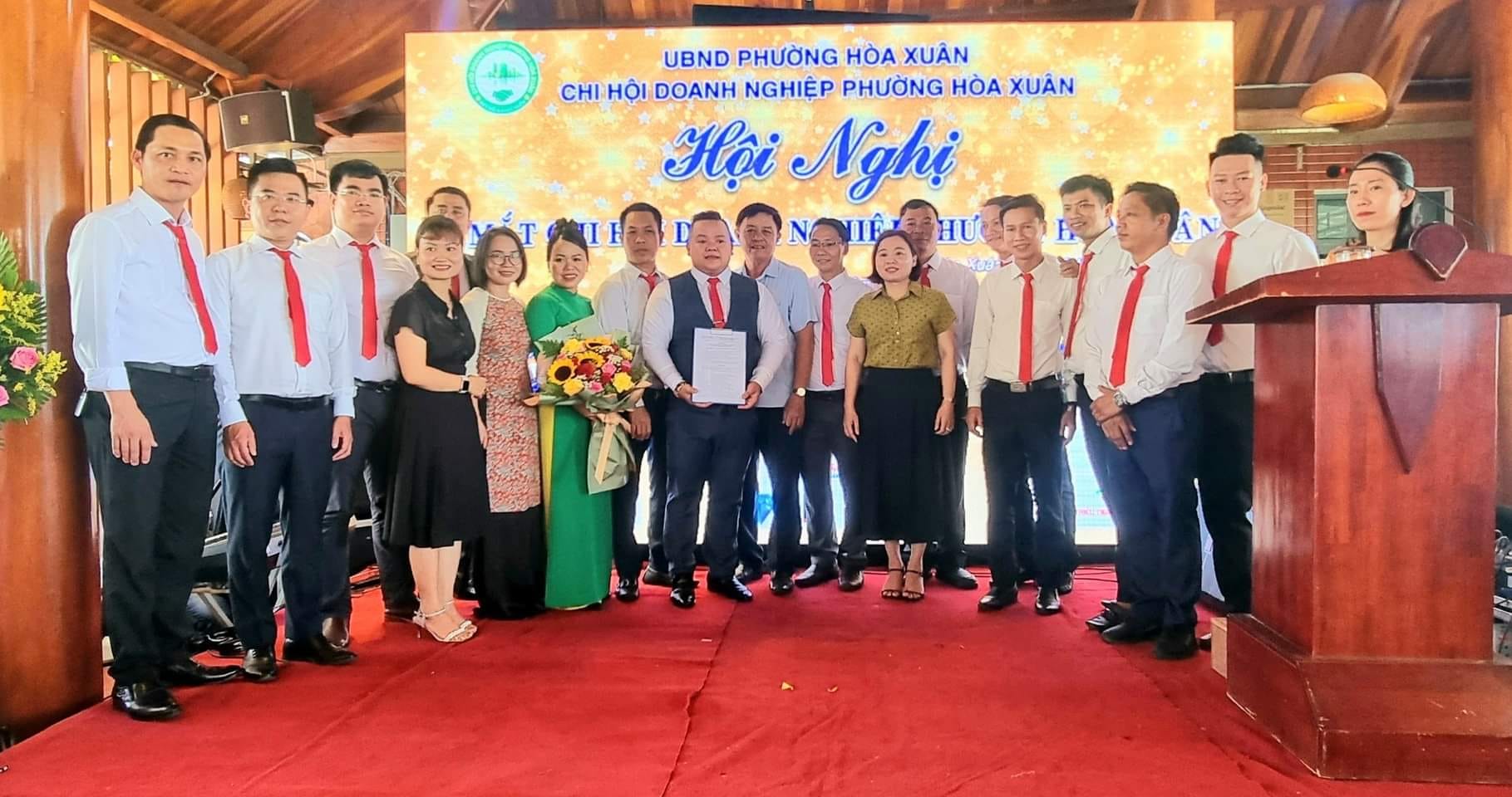 Ban đối thoại chính sách, khen thưởng