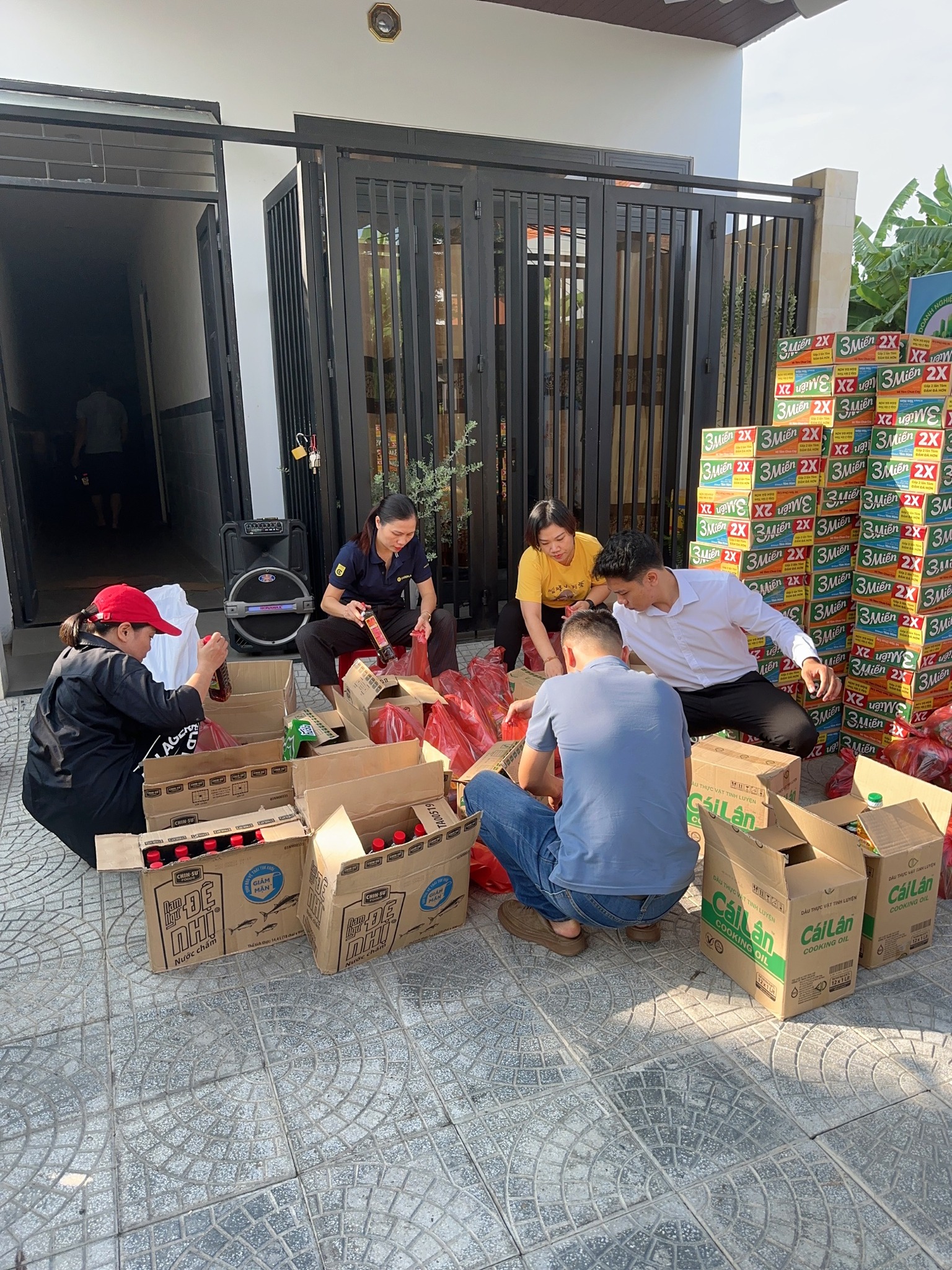 hoi dn hoaxuan traoqua 2